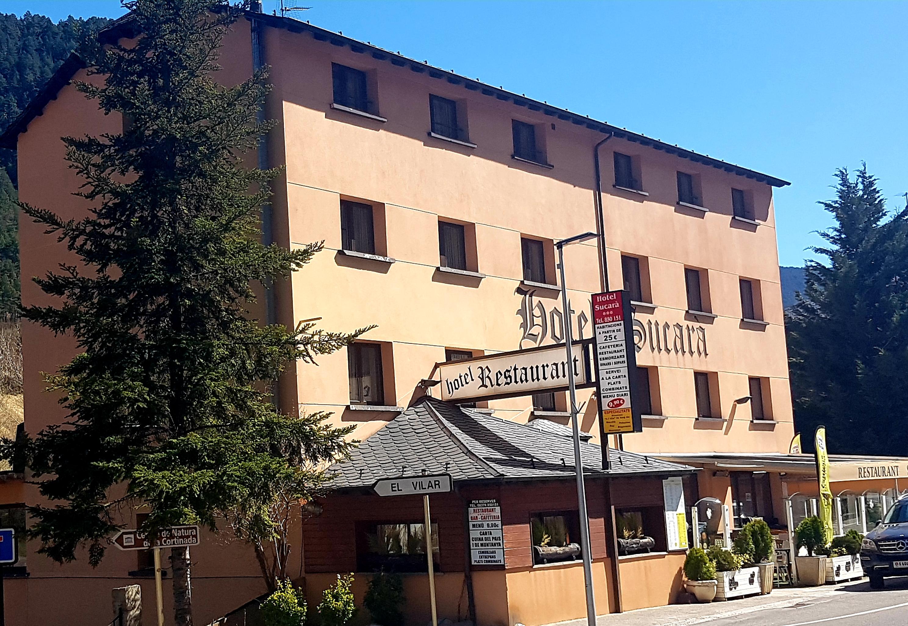 Hotel Sucara La Cortinada Bagian luar foto
