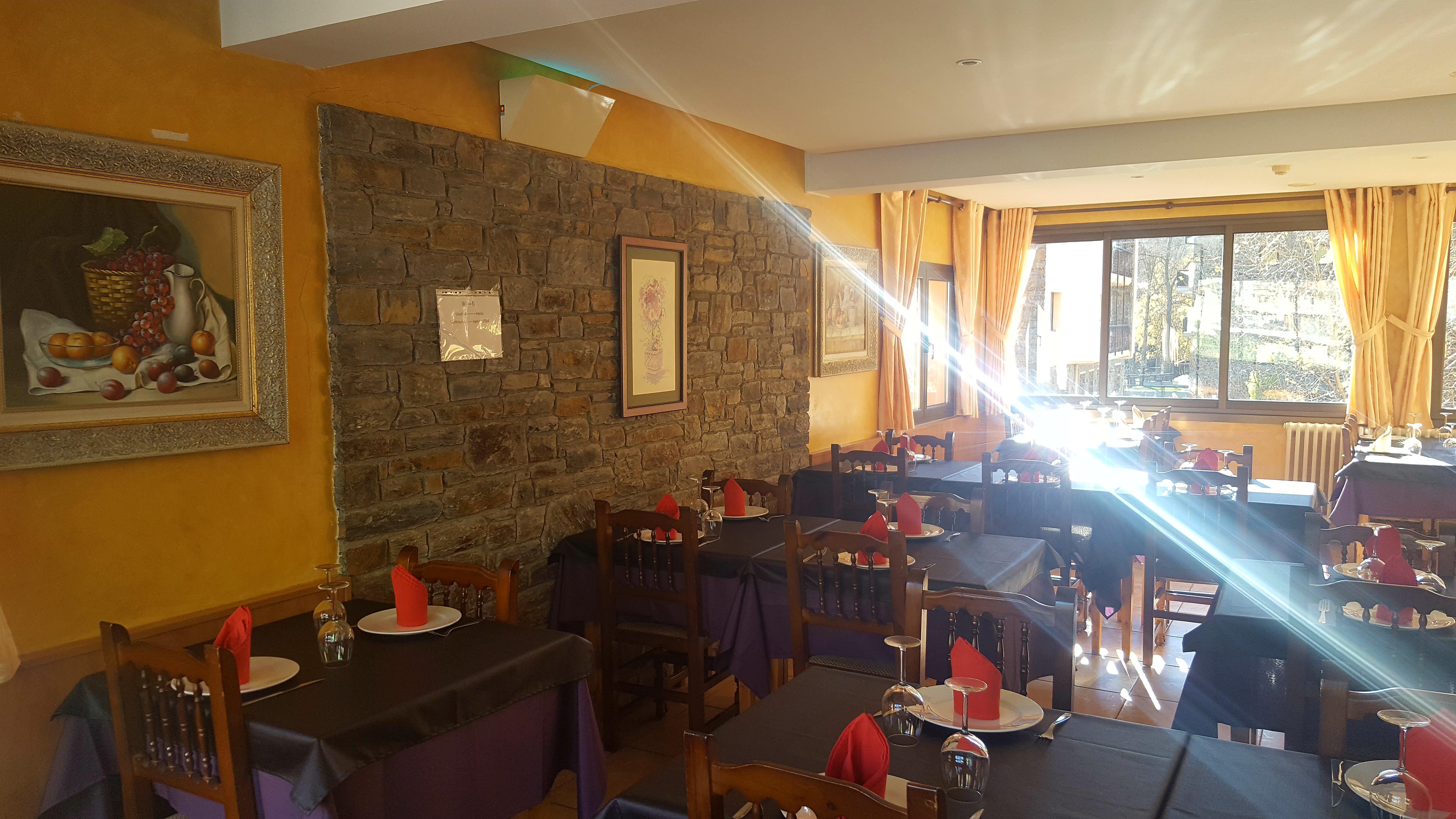 Hotel Sucara La Cortinada Bagian luar foto