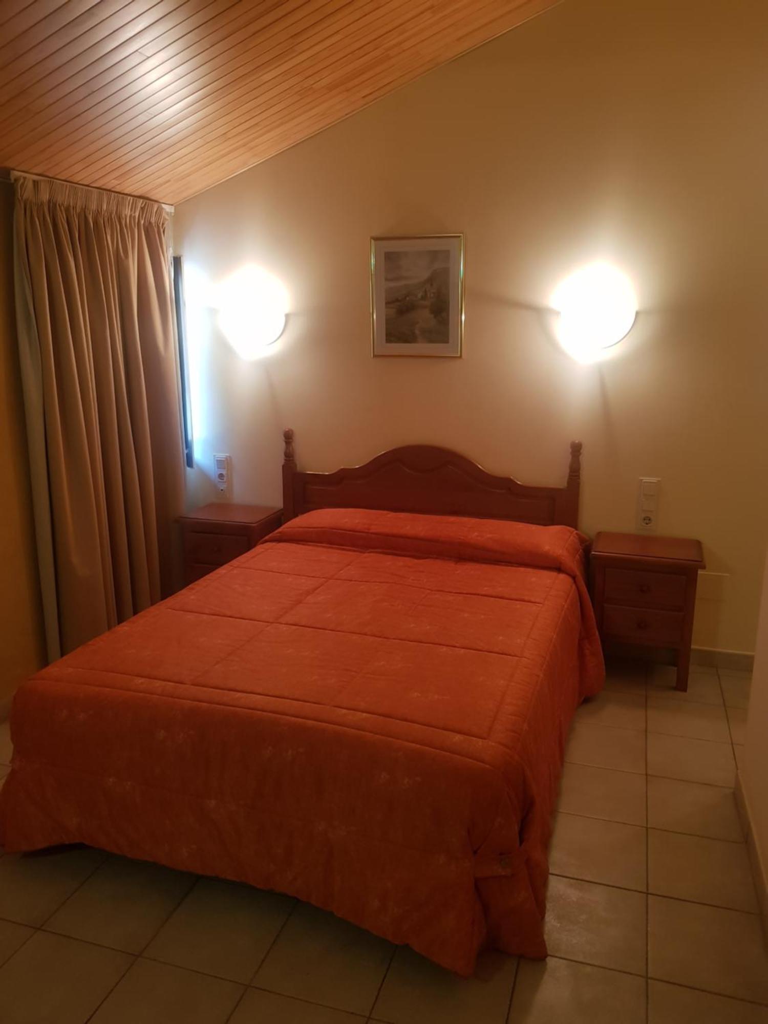 Hotel Sucara La Cortinada Bagian luar foto
