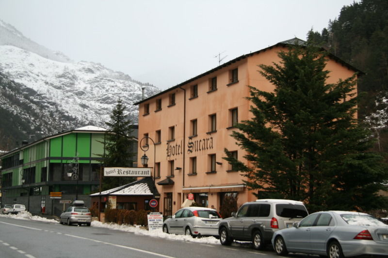 Hotel Sucara La Cortinada Bagian luar foto
