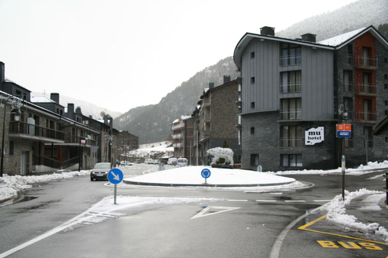 Hotel Sucara La Cortinada Bagian luar foto