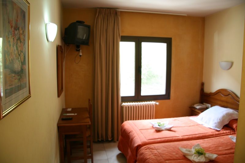 Hotel Sucara La Cortinada Bagian luar foto