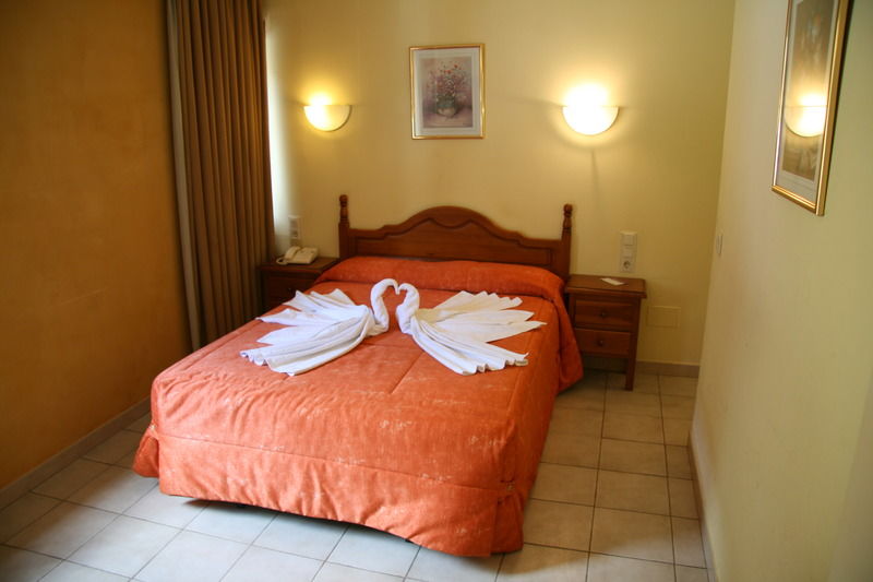 Hotel Sucara La Cortinada Bagian luar foto