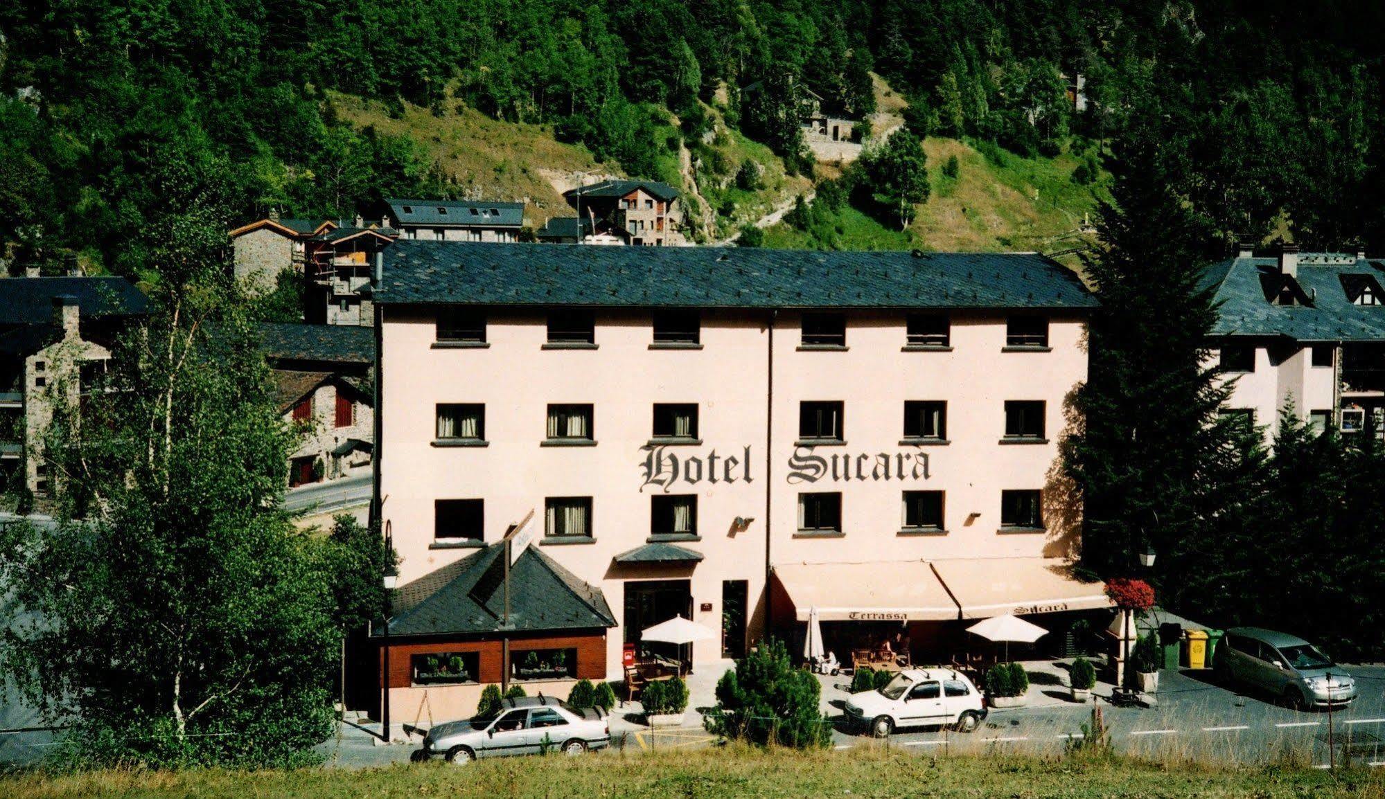 Hotel Sucara La Cortinada Bagian luar foto