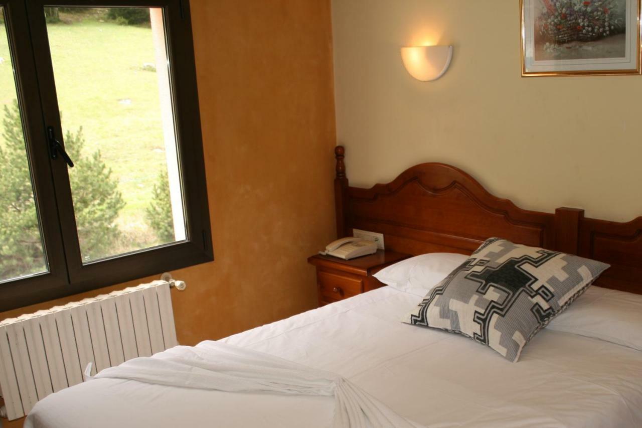 Hotel Sucara La Cortinada Bagian luar foto