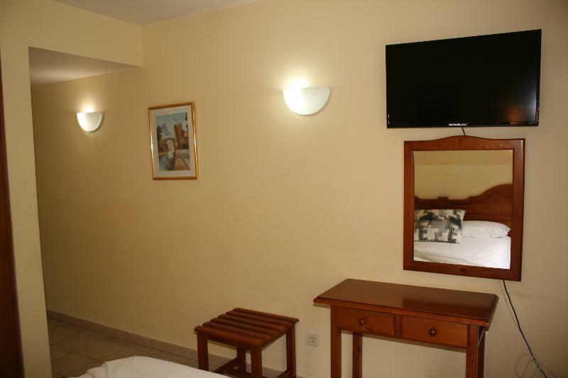 Hotel Sucara La Cortinada Bagian luar foto